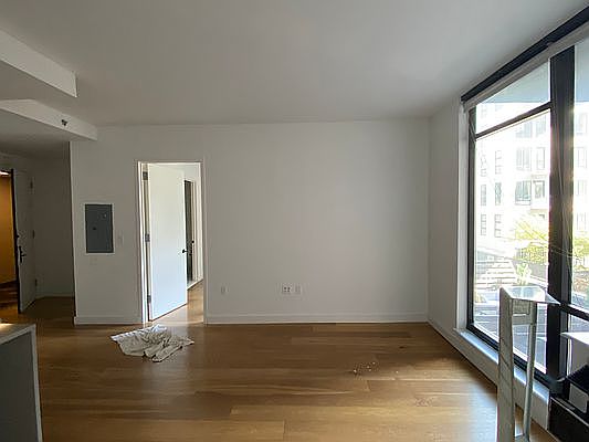 4th image of 180 Nassau St APT 3C