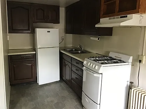 148 W Market St Photo 1