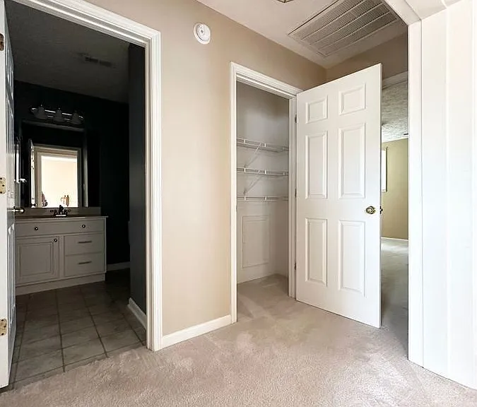 52 Acadia St — Photo 9