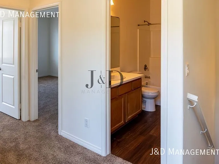 3150-3170 Bancroft Dr — Photo 19