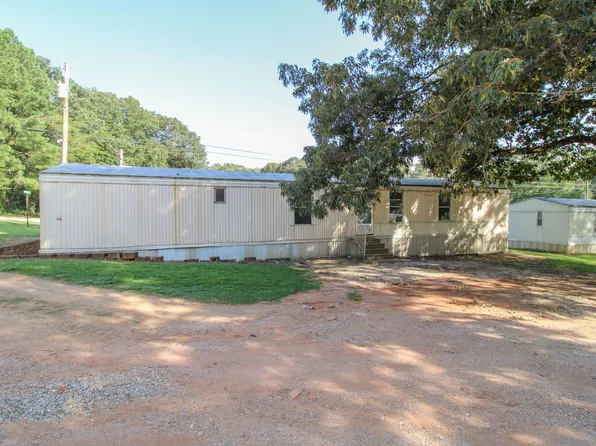 31 Cameron Cir, Muscle Shoals, AL 35661