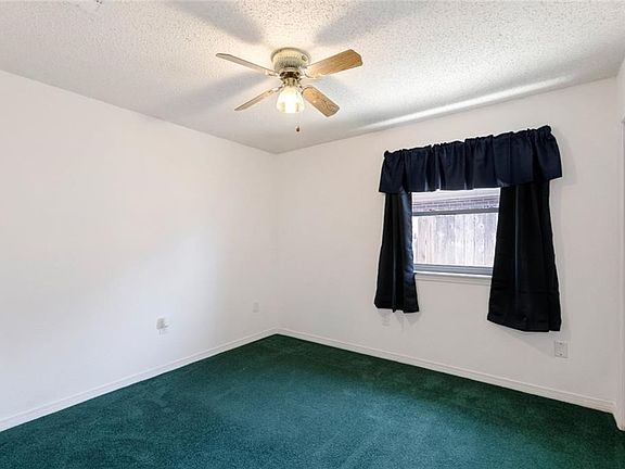 2nd image of 204 Sugarpine Dr