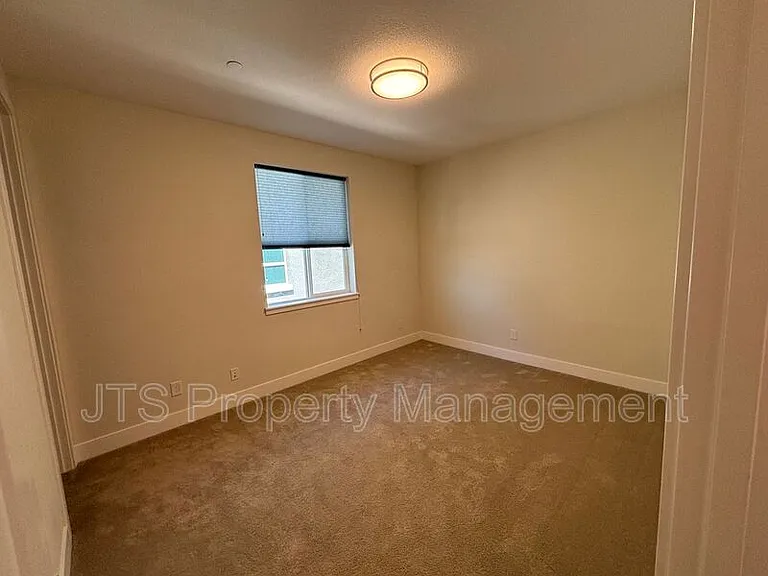 12086 Mircado Way — Photo 20
