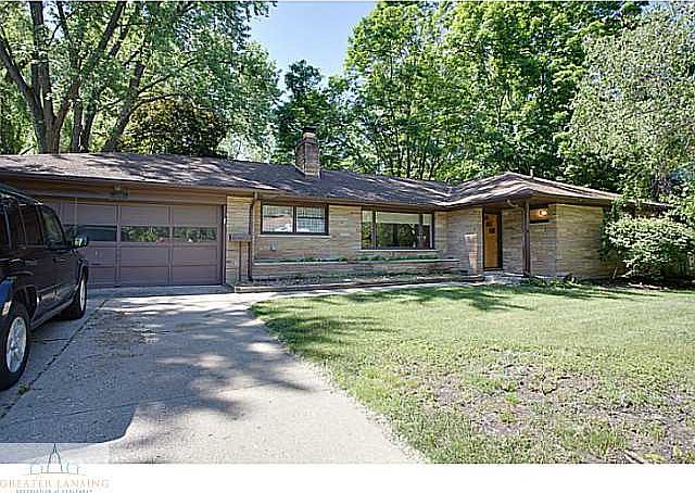 1st image of 1309 E Daisy Ln