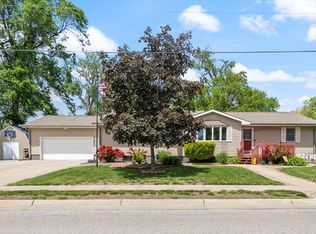 610 Avenue Q, Carter Lake, IA 51510