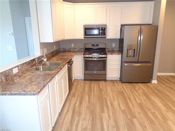 2nd image of 3887 Heron Dr