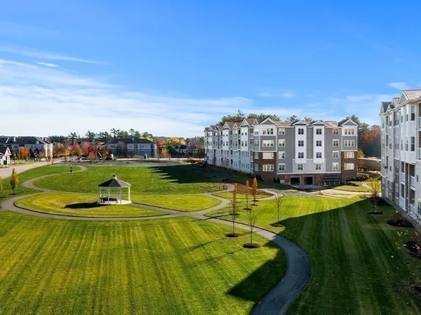 300 Martins Landing Way #302, North Reading, MA 01864