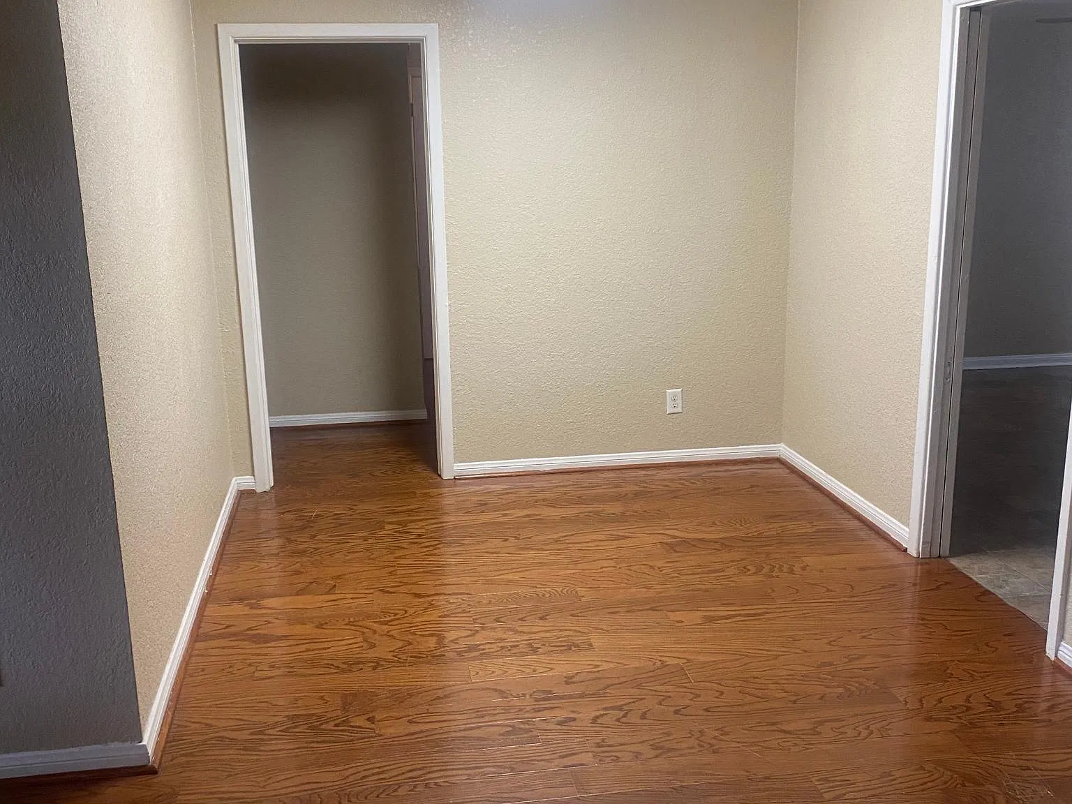 3 bed, 1465 sqft, $1,600 — Photo 2