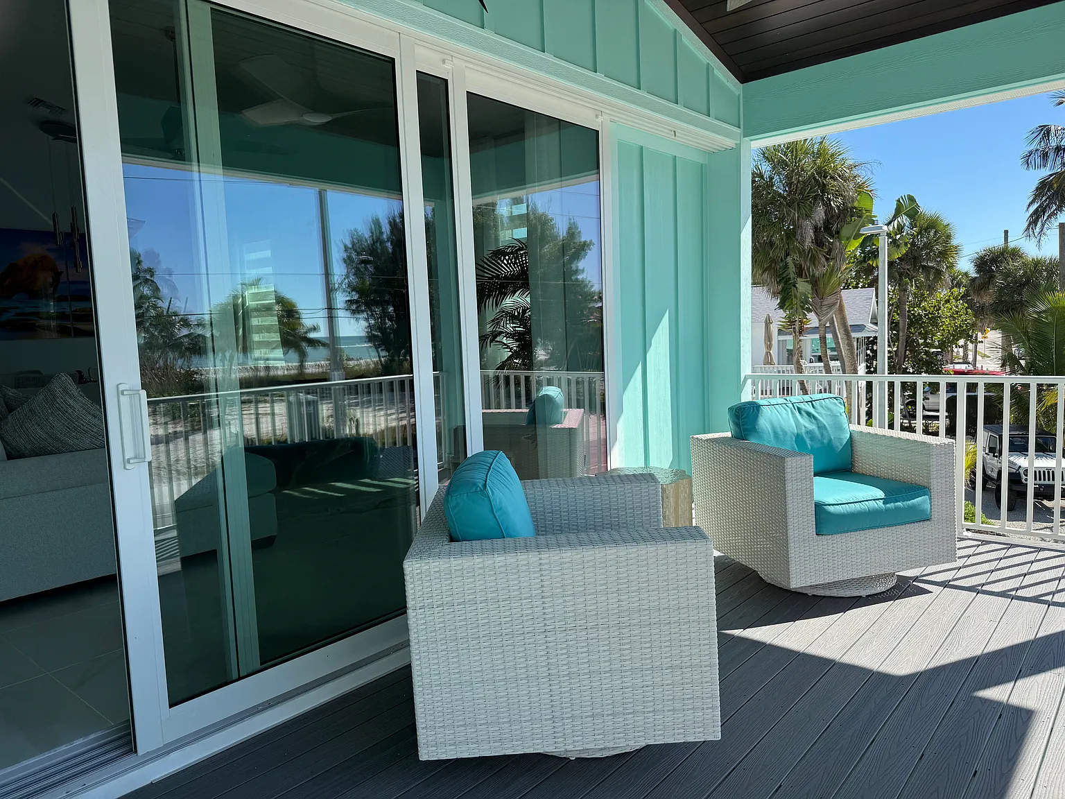 3 bed, 2200 sqft, $11,787 — Photo 3