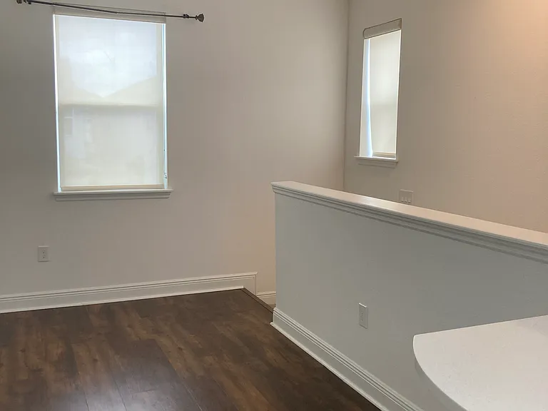 12627 Salomon Cove Dr — Photo 2