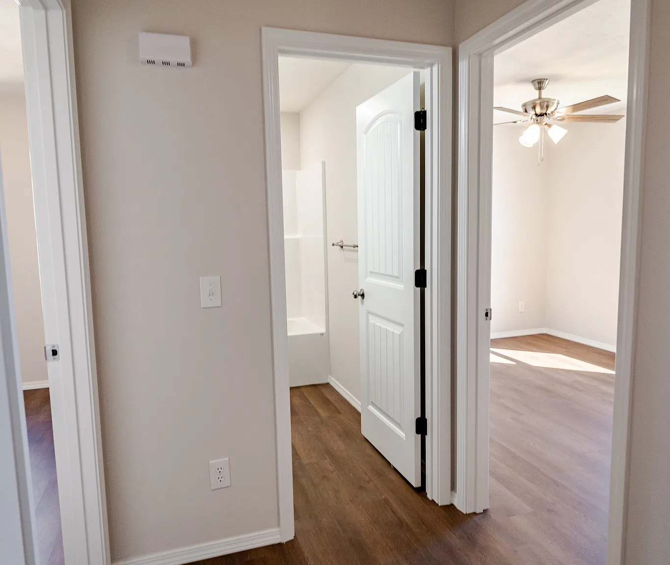 3 bed, $1,800 — Photo 3