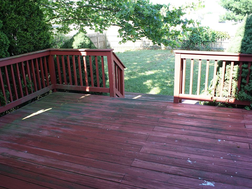 bACK DECK OVERLOOKING THE FIELDS