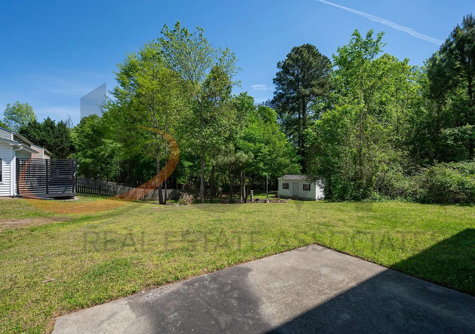 Spacious 4BR, 2.5BA Durham Home on a Cul-De-Sac — Photo 2
