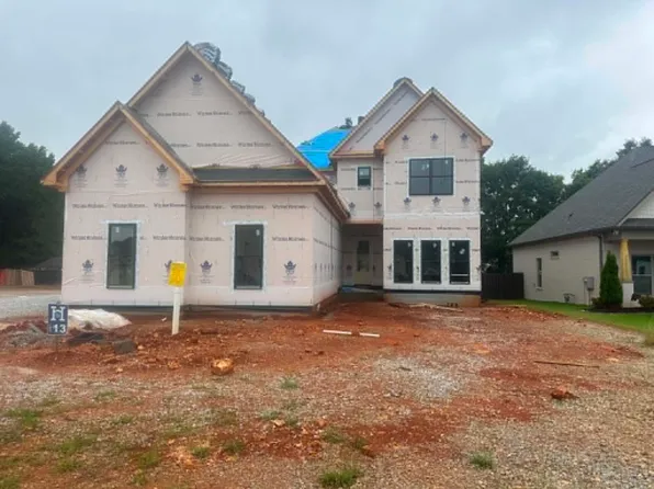 22831 Gunner Cir, Athens, AL 35613