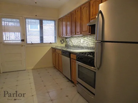 Rented by Parlor Real Estate Corp | media 5