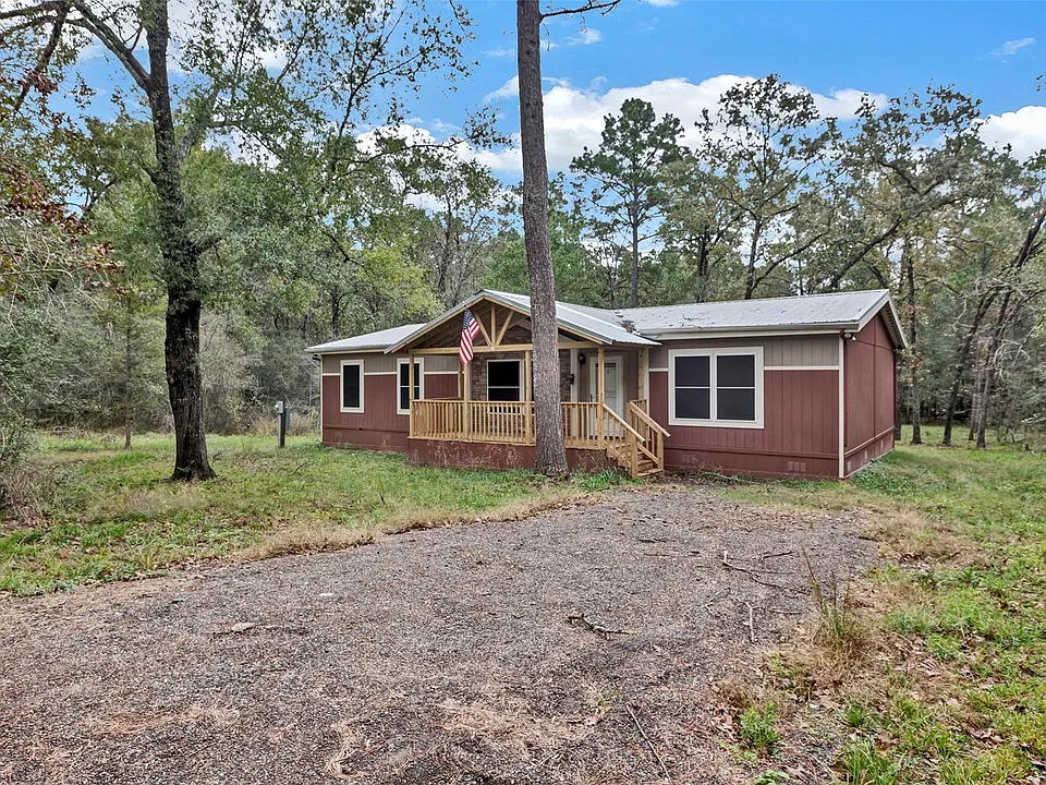271 Shoreline Dr