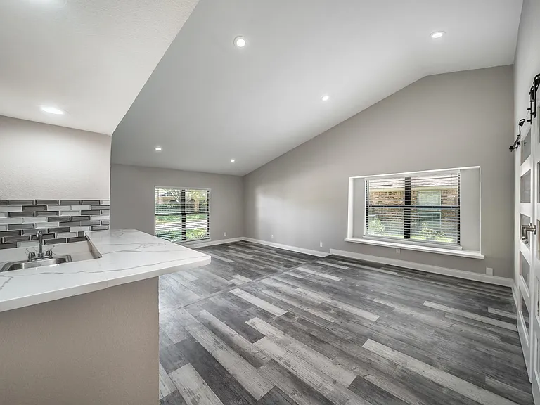 3505 Creststone Dr — Photo 5