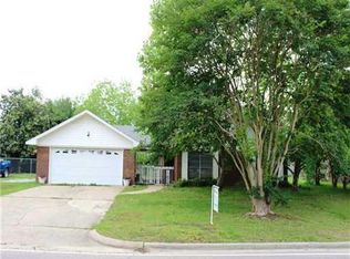 2252 Sunkist Country Club Rd, Biloxi, MS 39532