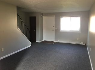 1422 N Chapel St APT 10, Louisville, OH 44641