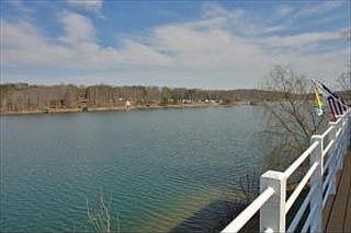 1st image of 130 Woodlake Dr