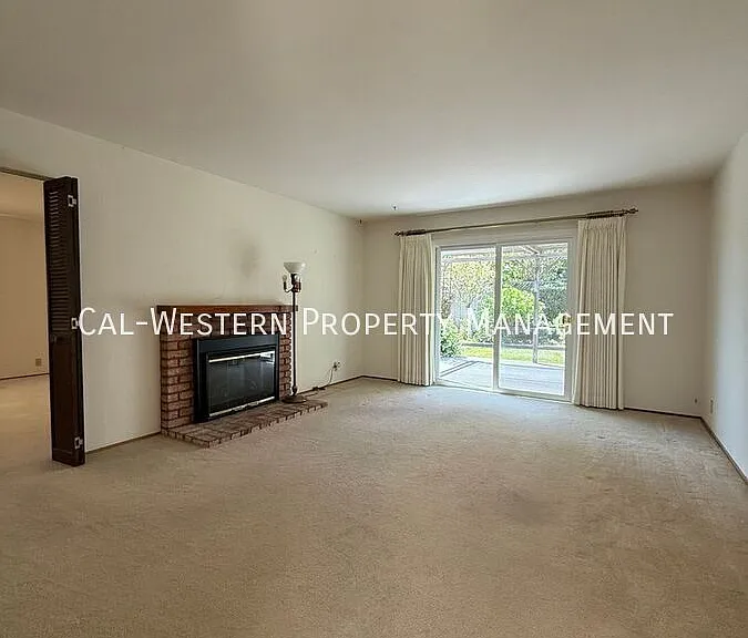 7790 Robindell Way — Photo 7