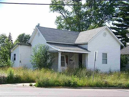 3656 S Washington St photo 1