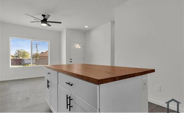 220 4th Ave E #1 — Photo 15