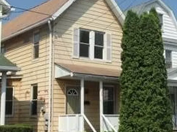 100 Poplar St, Kingston, PA 18704