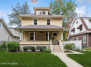 209 N Columbia St, Naperville, IL 60540