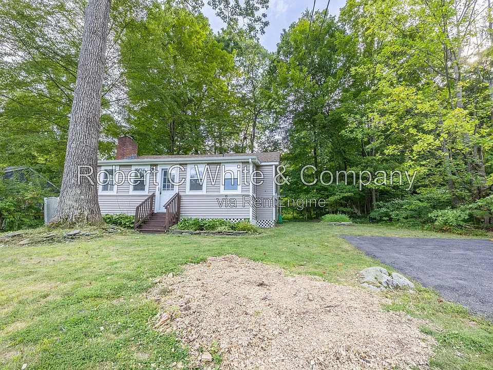 102 Lake Rd