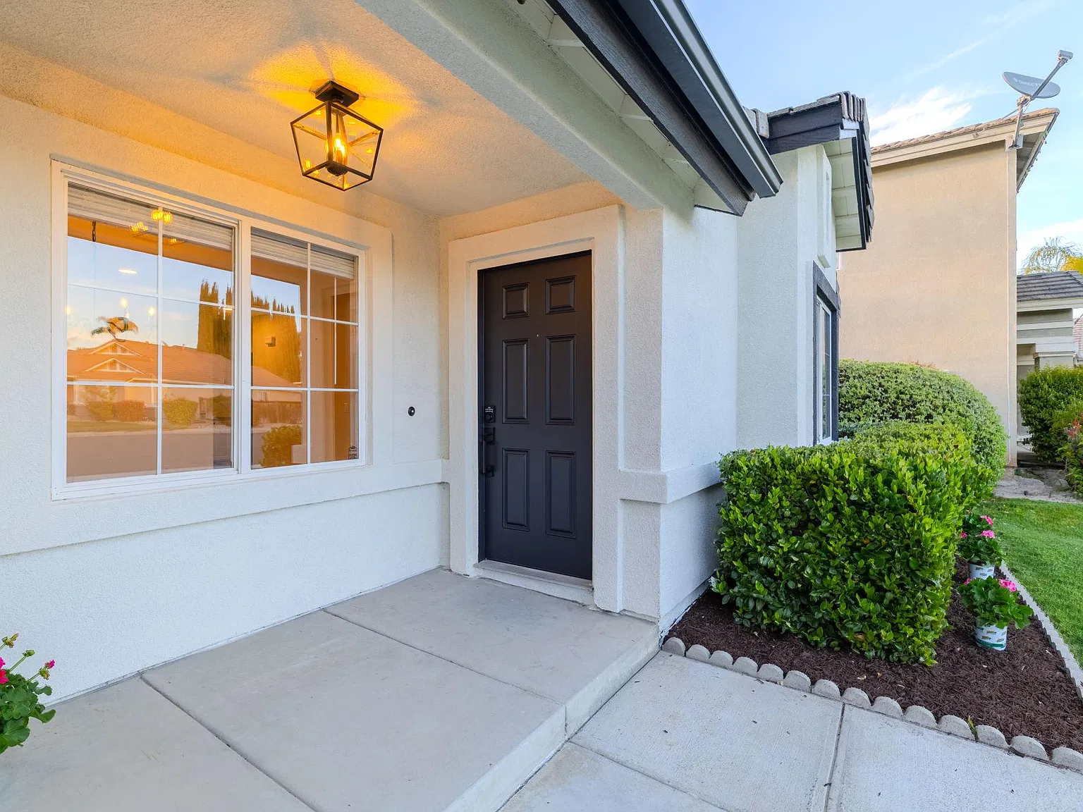 3 bed, 1746 sqft, $3,200 — Photo 3