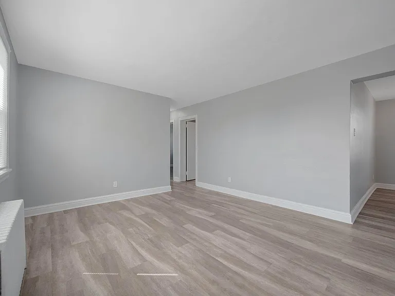 Southcrest Heights — Photo 23