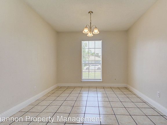 4th image of 5217 Creekview Dr