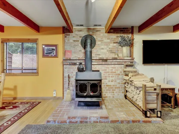 320 Chinquapin Ln, Tahoe City, CA 96145