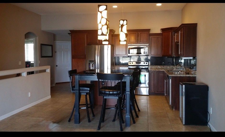 1st image of 3619 Bay Pl SE #1