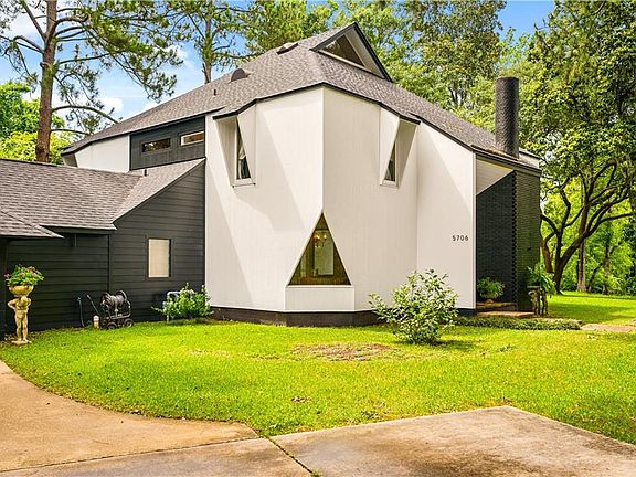 4th image of 5706 Dyer Dr