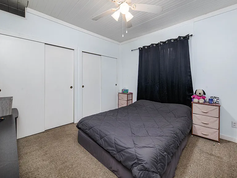 303 E Arcade St — Photo 13