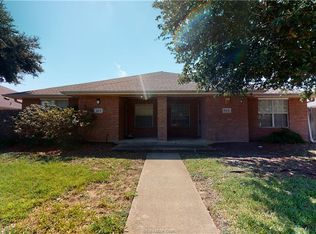 938 Crepe Myrtle St, College Station, TX 77845