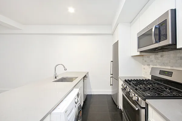 Rented by R New York | media 12