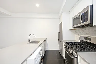 Rented by R New York