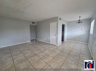 706 W Dixie Ave APT 22, Leesburg, FL 34748
