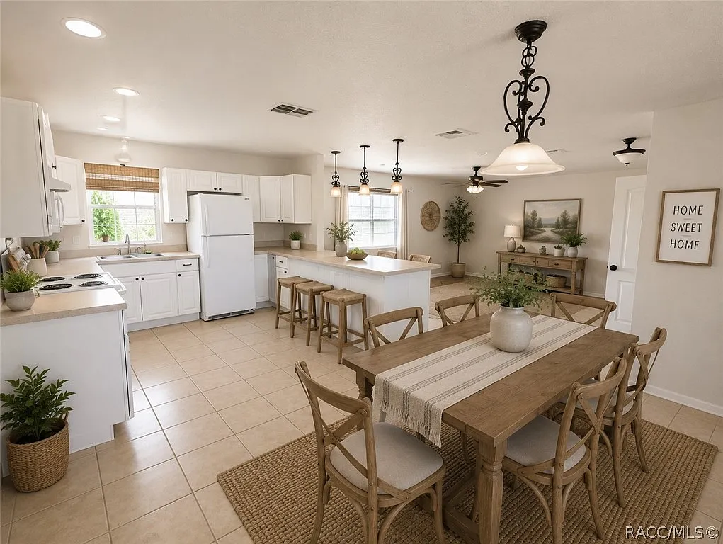 4 bed, 2.0 bath, 2353 sqft, $1,850 — Photo 3
