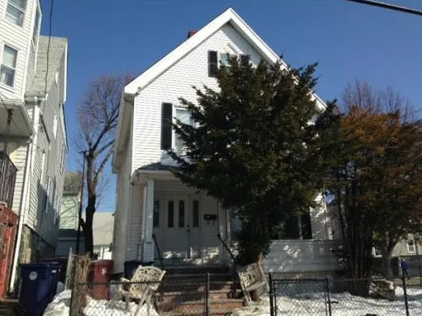 111 Hancock St, Everett, MA 02149