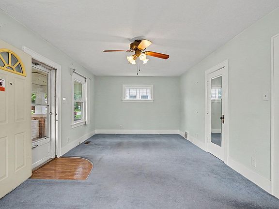 5th image of 826 S 30th St