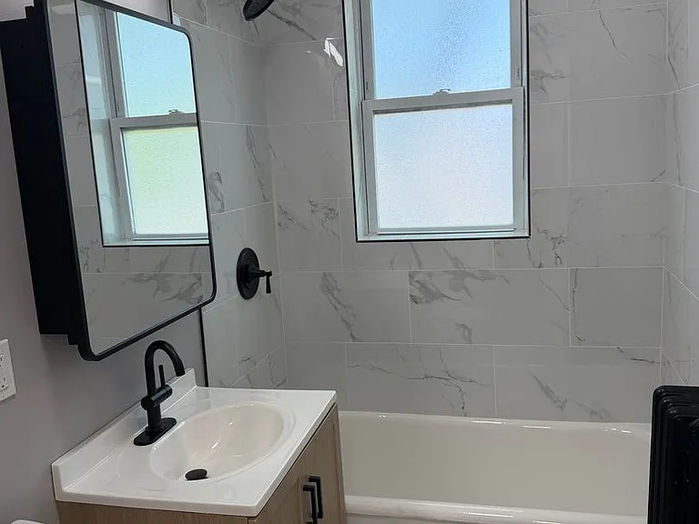 Albany Park Apartments! — Photo 3