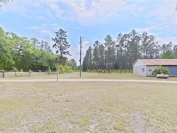 4th image of 2650 Hadley Ferry Road