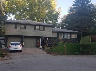 47 Skyview Dr, Council Bluffs, IA 51503