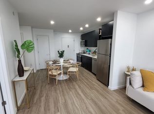 553 Market St #5A, Newark, NJ 07105