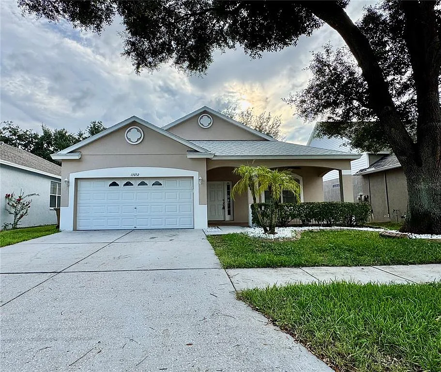 3 bed, 2.0 bath, 1691 sqft, $2,800 — Photo 2