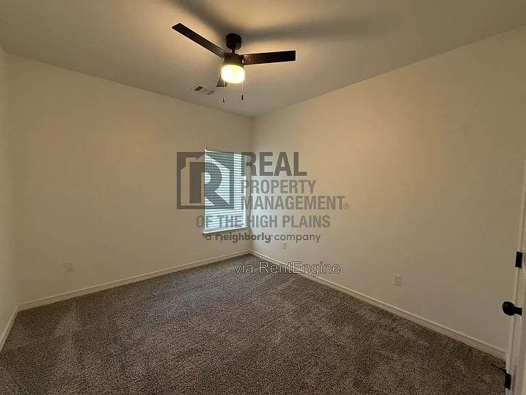 2109 Freedom Dr — Photo 14